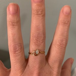 Opal and diamond gold ring 10k gold